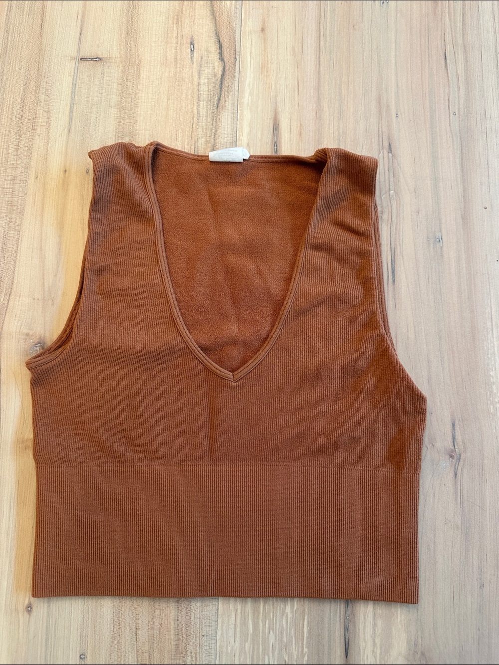 C’est Moi Ribbed Copper Brown Crop V Tank